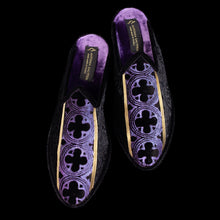 Carica l'immagine nel visualizzatore di Gallery, Pantuffe - Gotique