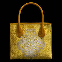 Load image into Gallery viewer, MaDama - Versailles
