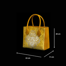 Load image into Gallery viewer, MaDama - Versailles
